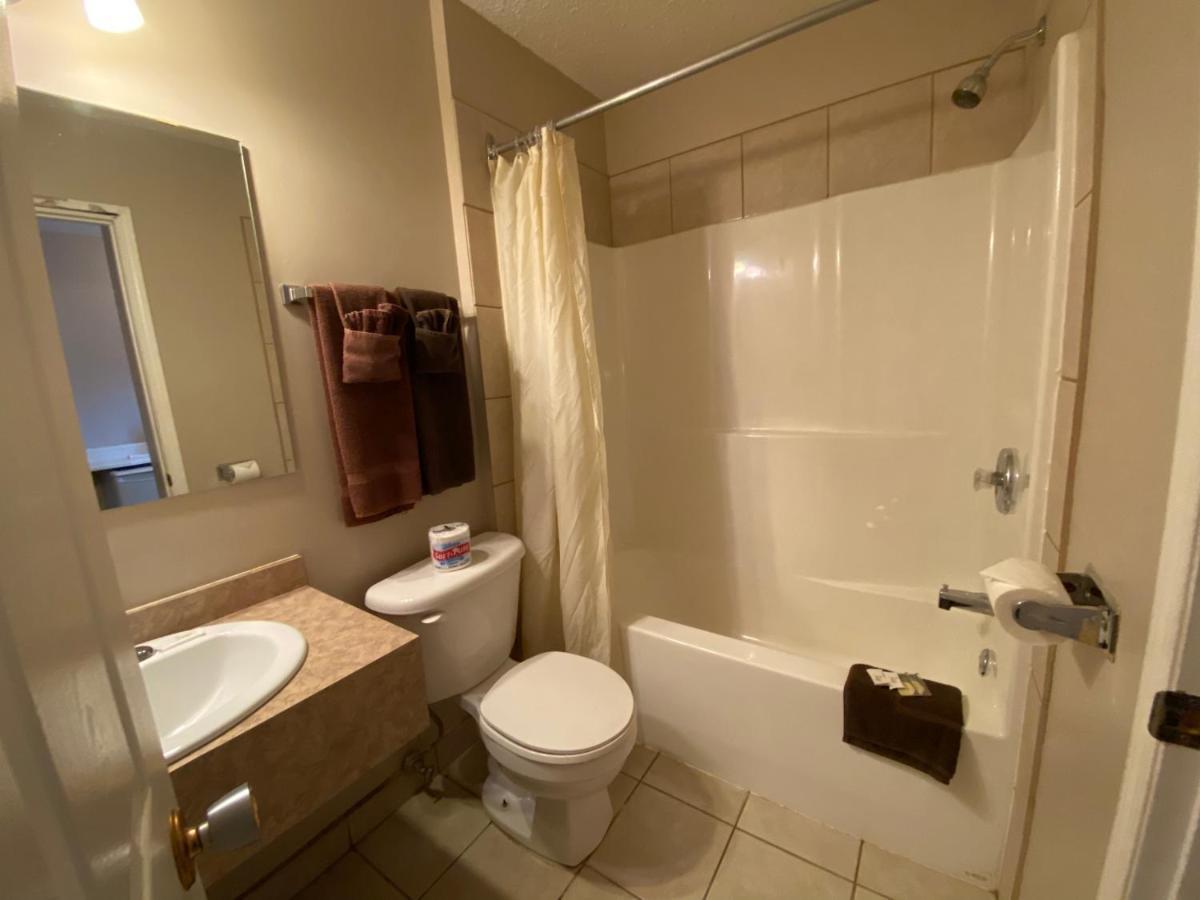Aspen Motor Inn Drayton Valley Kültér fotó